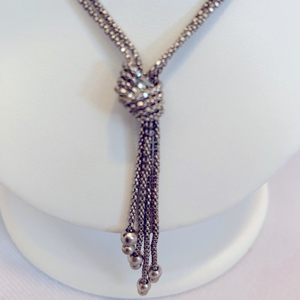 EUC retired Silpada 925 Sterling Silver Forget Me Knot Necklace